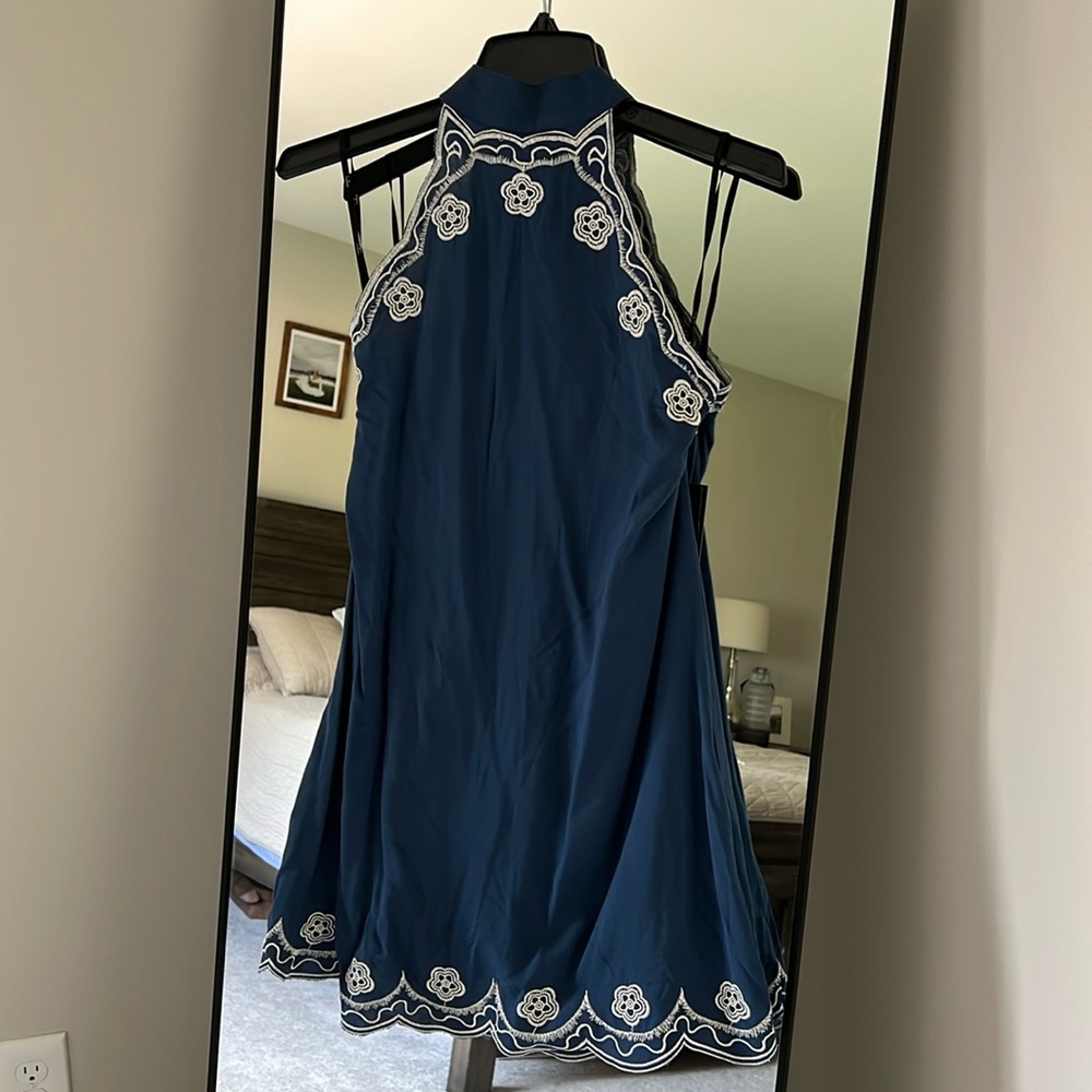 Lulus: Size M, Halter Neck Mini Dress